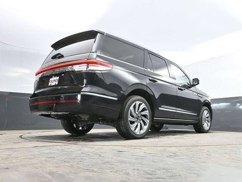 Used 2024 Lincoln Navigator Reserve AWD/4WD image 49