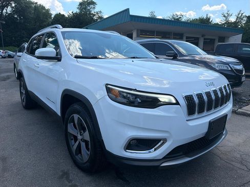 Used 2019 Jeep Cherokee Limited AWD/4WD image 3