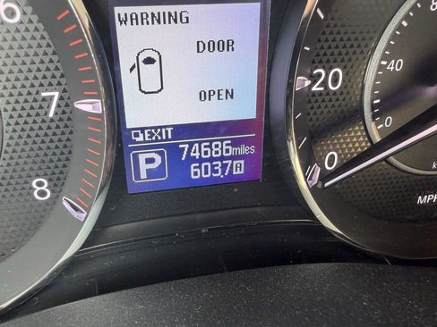 Used 2020 Nissan Armada SL w/ Premium Package image 12