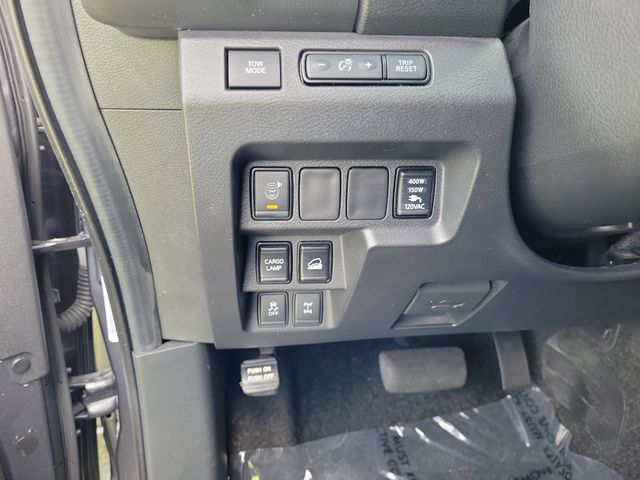 Used 2022 Nissan Frontier PRO-4X w/ Pro-4X Premium Package AWD/4WD image 20