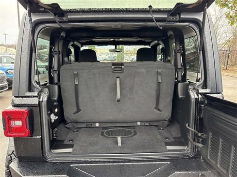 Used 2020 Jeep Wrangler Rubicon image 12