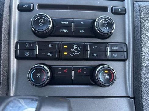 Used 2010 Ford Taurus SEL FWD image 28