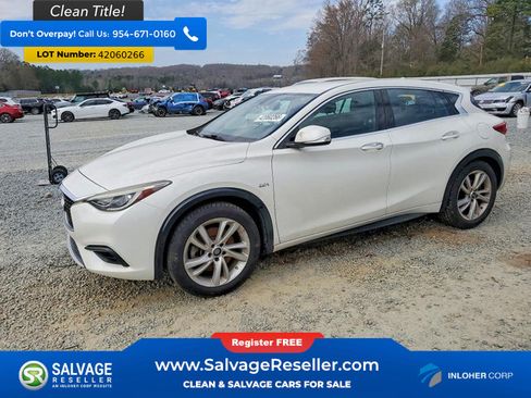 Used 2017 INFINITI QX30 FWD image 1