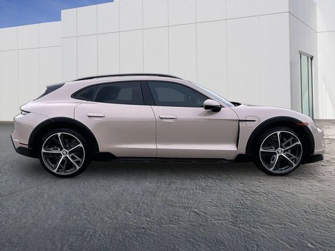 Certified 2022 Porsche Taycan 4 Cross Turismo AWD/4WD image 8