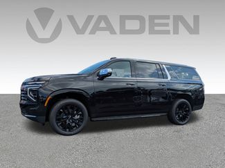 New 2025 Chevrolet Suburban Premier video 2