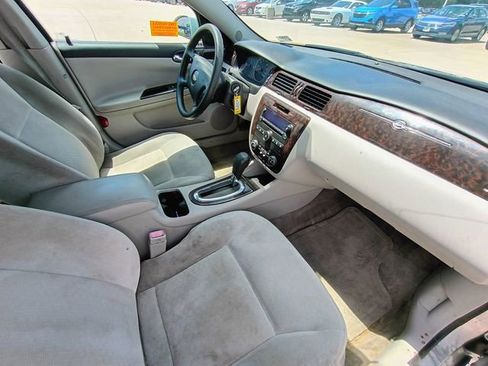 Used 2015 Chevrolet Impala LT w/ LT Sunroof Package FWD image 11