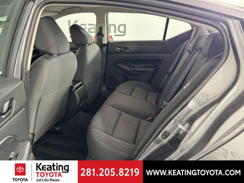 Used 2024 Nissan Altima 2.5 SV image 15