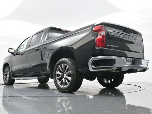 Used 2022 Chevrolet Silverado 1500 LT AWD/4WD image 47
