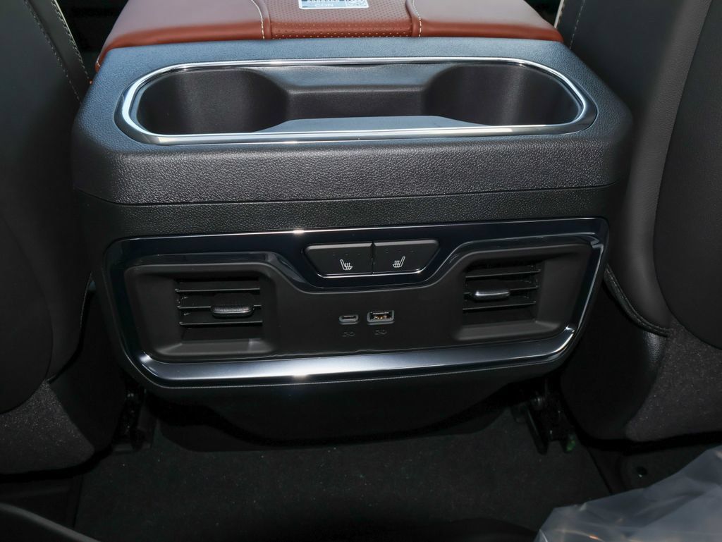 New 2026 GMC Sierra 1500 Denali Ultimate AWD/4WD image 12