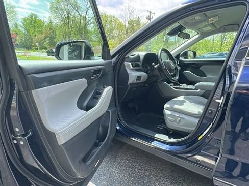 Used 2020 Toyota Highlander LE AWD/4WD image 26