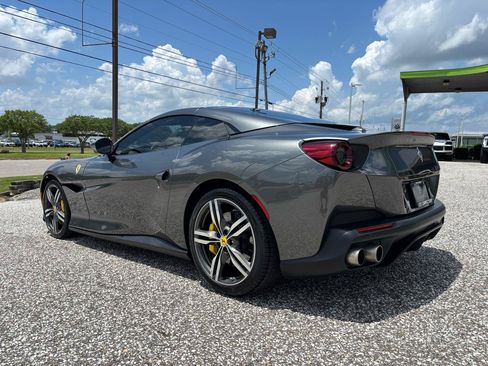 Used 2020 Ferrari Portofino RWD image 32