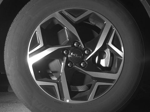 Used 2025 Kia Sportage LX image 13