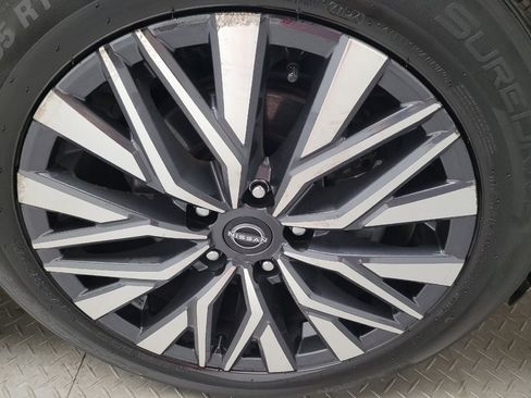 Used 2024 Nissan Altima 2.5 SV image 31