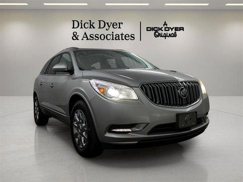 Used 2015 Buick Enclave Leather image 9