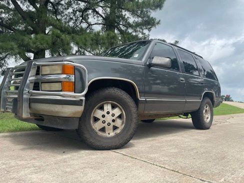 Used 1999 Chevrolet Tahoe 4WD w/ Skid Plate Pkg image 3