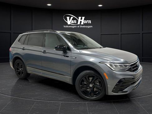 Used 2024 Volkswagen Tiguan SE R-Line FWD image 1