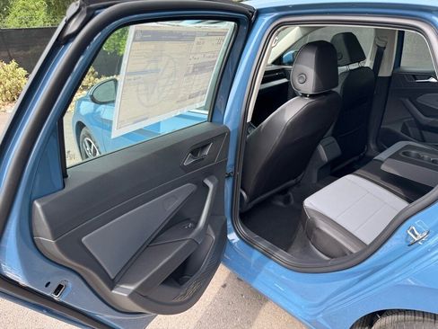 New 2025 Volkswagen Jetta SE image 17