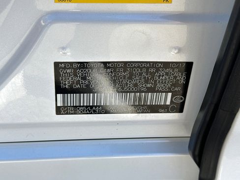 Used 2018 Lexus LS 500h image 37