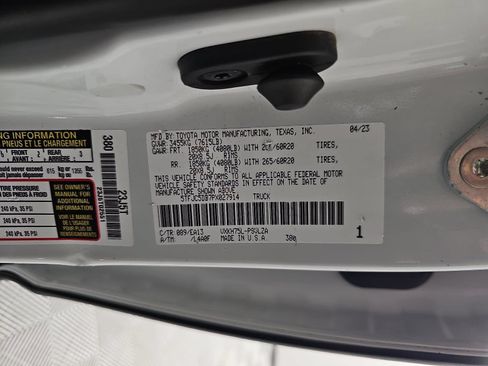 Used 2023 Toyota Tundra Limited w/ TRD Off-Road Package AWD/4WD image 29