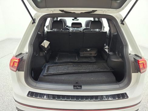 Used 2023 Volkswagen Tiguan SE R-Line FWD image 21