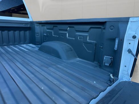 Used 2025 Chevrolet Silverado 2500 LTZ w/ LTZ Convenience Package AWD/4WD image 34