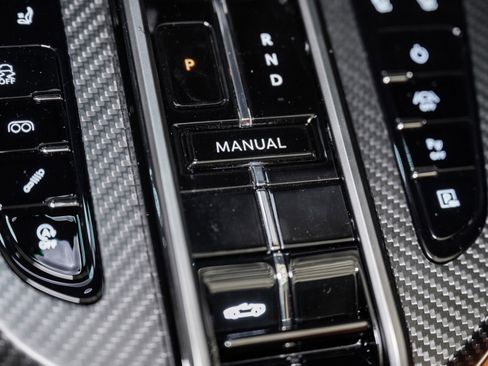 New 2026 Aston Martin V8 Vantage Roadster image 30