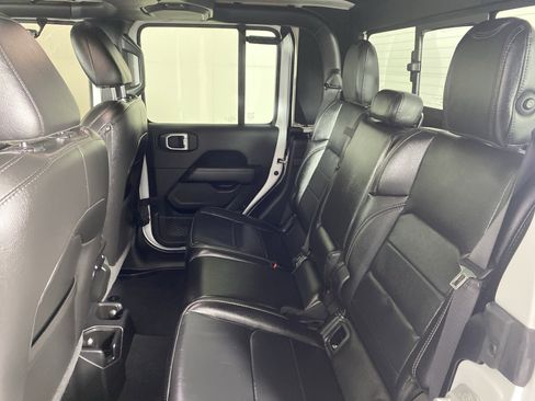 Used 2021 Jeep Gladiator Overland w/ Popular Equipment Package image 31