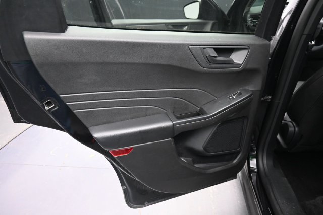 Used 2025 Ford Escape Active AWD/4WD image 13