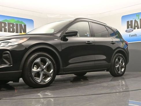 Used 2025 Ford Escape ST-Line image 19