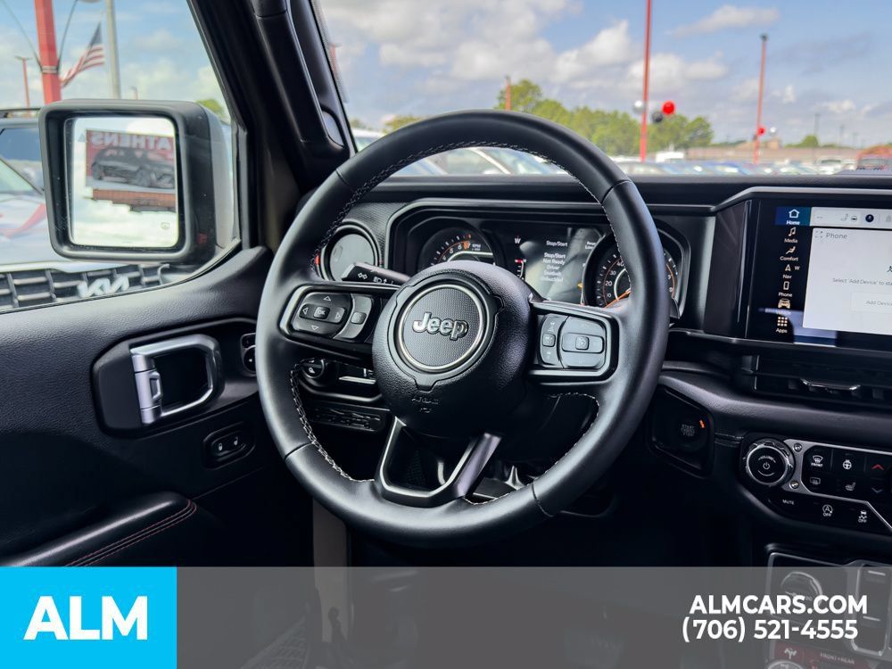 Used 2025 Jeep Gladiator Rubicon AWD/4WD image 38