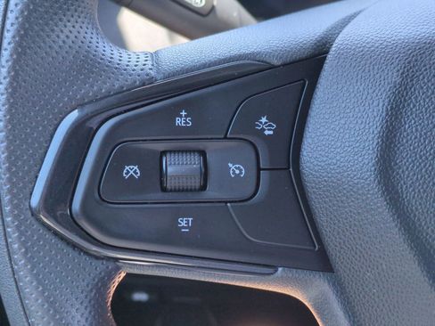 Used 2025 Chevrolet TrailBlazer LT AWD/4WD image 19