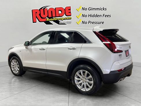 Used 2022 Cadillac XT4 Luxury w/ Trailering Package AWD/4WD image 4