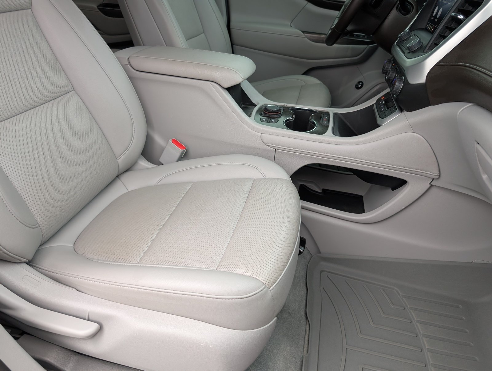 Used 2023 GMC Acadia SLT FWD image 26