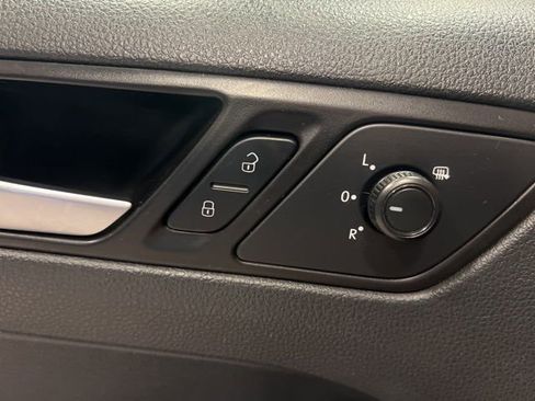 Used 2017 Volkswagen Jetta S image 24