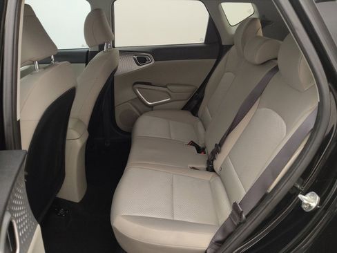 Used 2022 Kia Soul LX w/ Technology Package FWD image 18