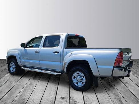 Used 2009 Toyota Tacoma PreRunner RWD image 3