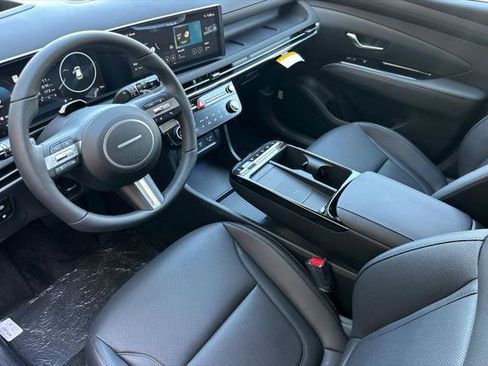 New 2025 Hyundai Tucson Limited image 7