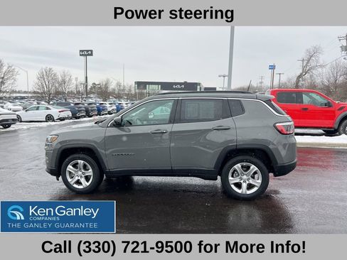 Used 2023 Jeep Compass Latitude image 15
