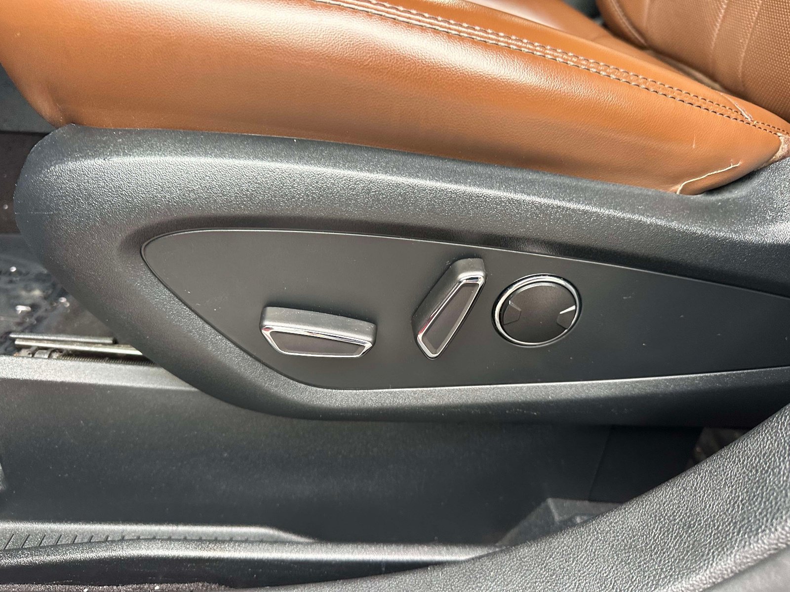 Used 2021 Lincoln Nautilus Reserve AWD/4WD image 21