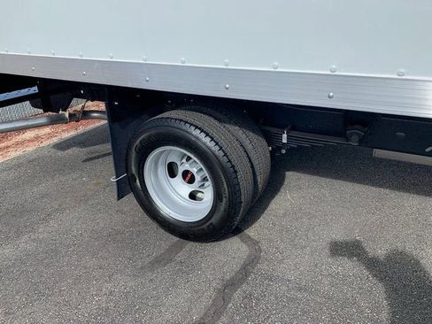 New 2024 GMC Savana 4500 w/ Power Convenience Package RWD image 6