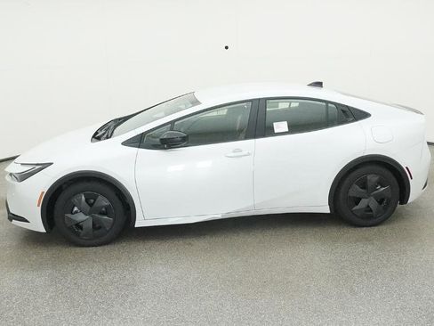 New 2026 Toyota Prius Plug-In Hybrid image 10