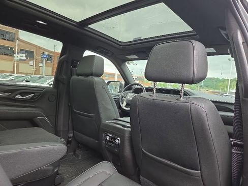 Used 2021 GMC Yukon Denali w/ Denali Premium Package AWD/4WD image 17