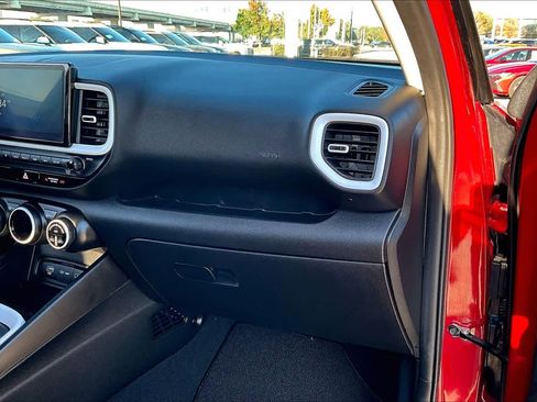 Certified 2025 Hyundai Venue Limited image 34