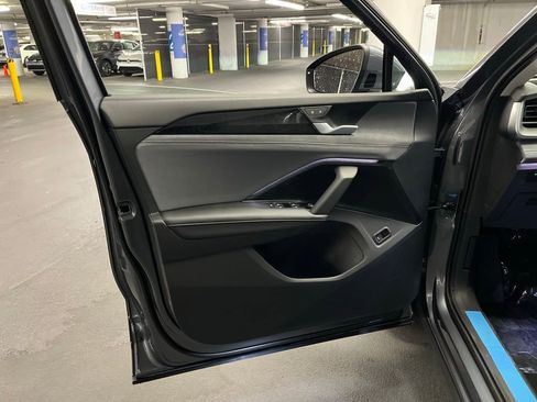 New 2026 Volkswagen Tiguan SE AWD/4WD image 19