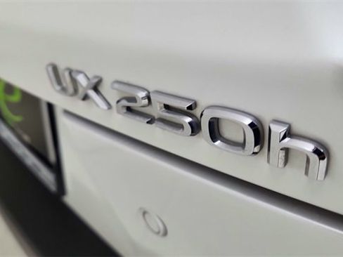 Used 2024 Lexus UX 250h FWD image 17