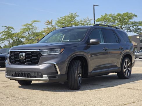 Certified 2024 Honda Pilot Touring image 15