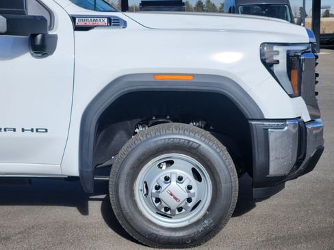 New 2026 GMC Sierra 3500 Pro w/ Convenience Package image 6