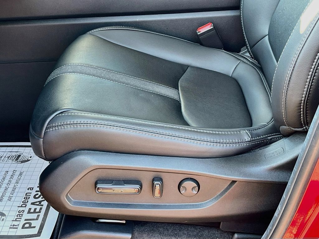 Used 2025 Honda Pilot Touring image 20