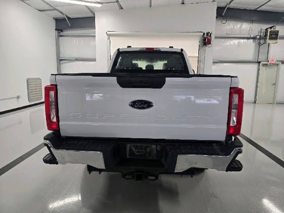 Used 2023 Ford F250 XL w/ FX4 Off-Road Package AWD/4WD image 8