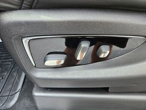 Used 2018 Cadillac Escalade Luxury image 9